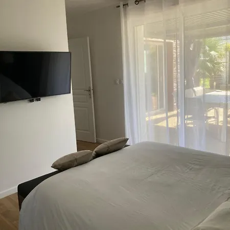 別荘 Maison Avec Piscine Couverte