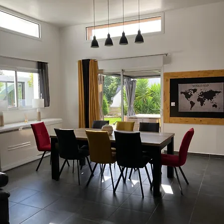 Holiday home Maison Avec Piscine Couverte *