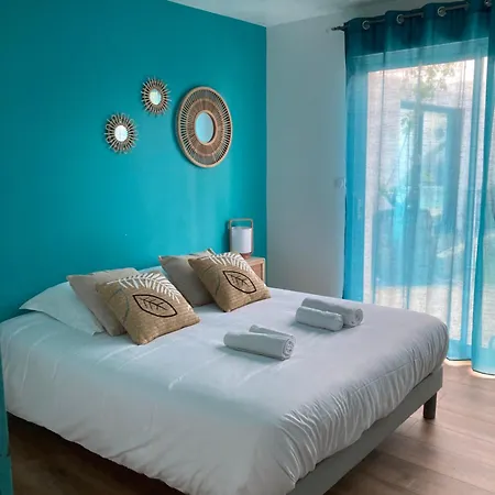 Holiday home Maison Avec Piscine Couverte Louannec