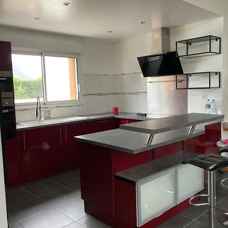 Holiday home Maison Avec Piscine Couverte Louannec
